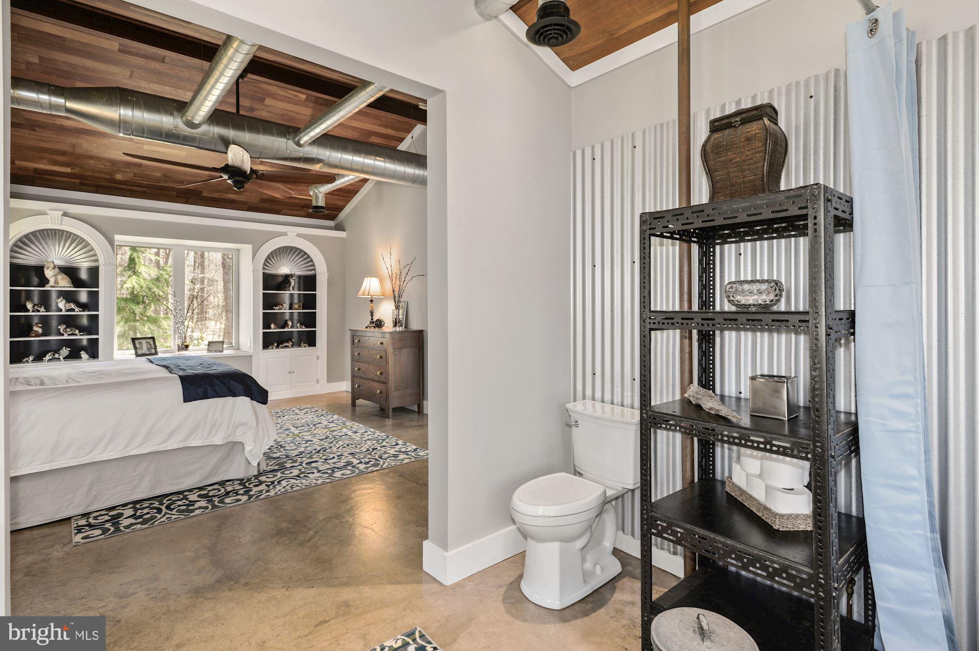 6480 Fireside Place Marshall, VA 20115 - Photo 20 of 36 Bath leading out to master bedroom