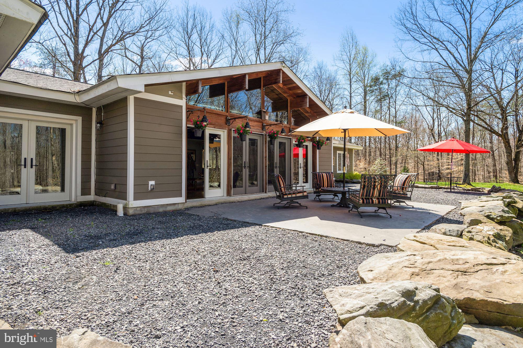 6480 Fireside Place Marshall, VA 20115 - Photo 31 of 36 Patio area