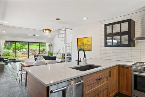 $699,500 | 1702 Deerfield Drive, Austin, TX 78741