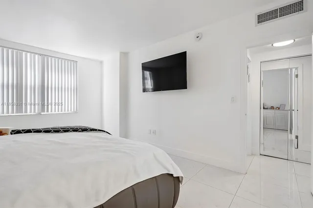 $3,750 | 1980 South Ocean Drive, Unit 19G, Hallandale Beach, FL 33009