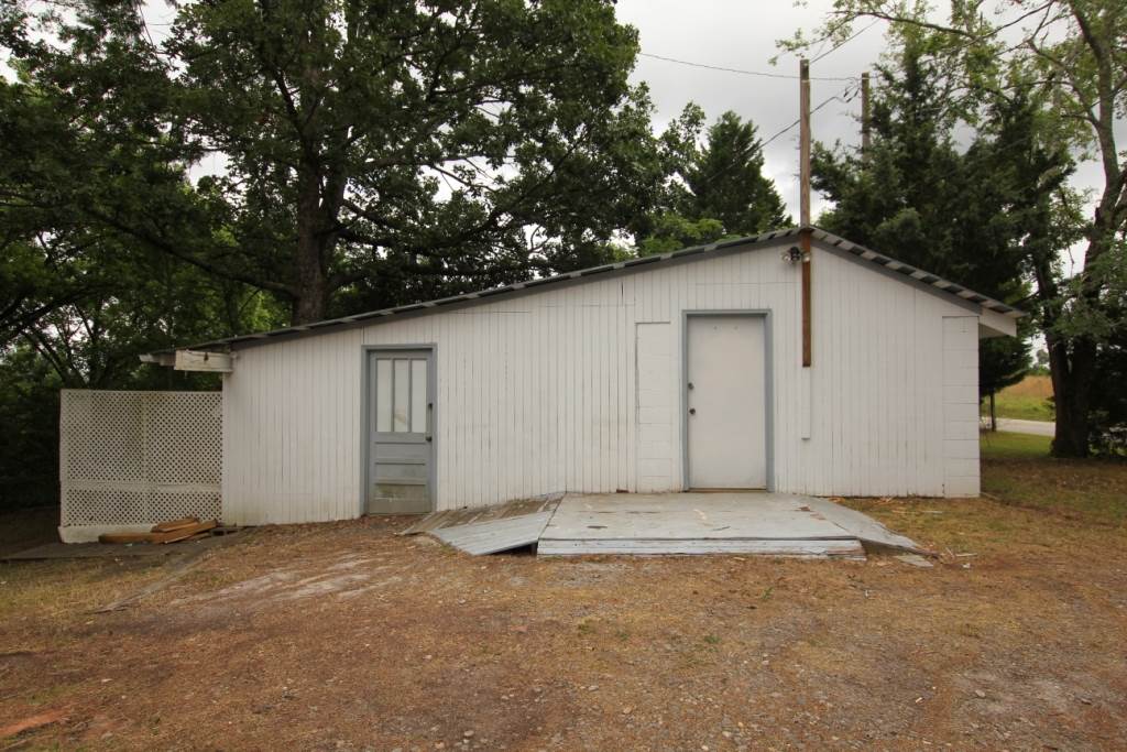 595 Terrapin Crossing Road Pickens, SC 29671 - Photo 4 of 36