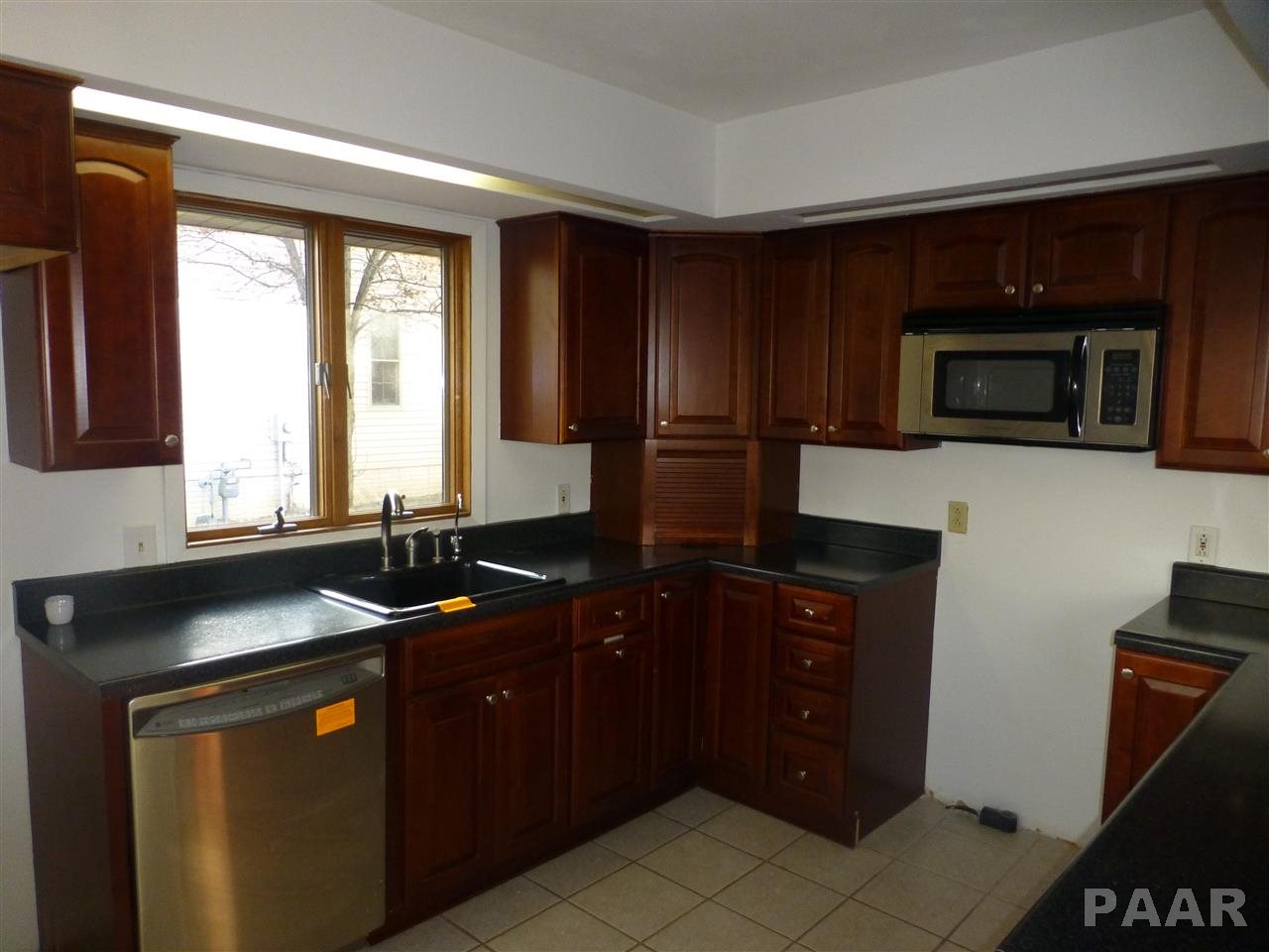 520 Brookview Road East Peoria, IL 61611 - Photo 8 of 23 Gallery Image 8