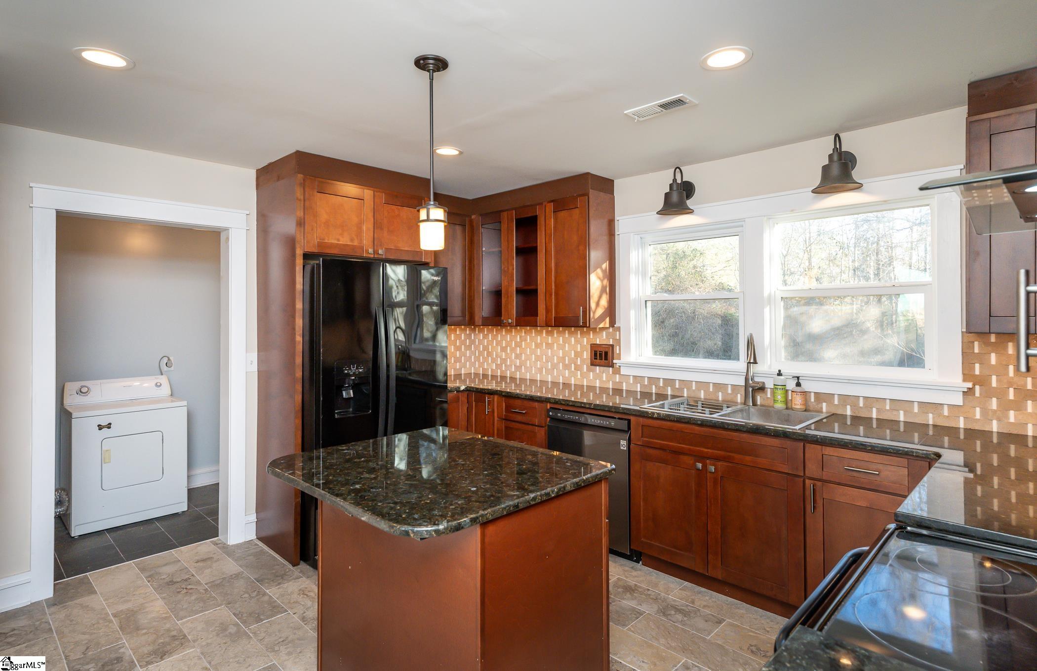 153 Todd Road Gray Court, SC 29645 - Photo 14 of 37 Gallery Image 14