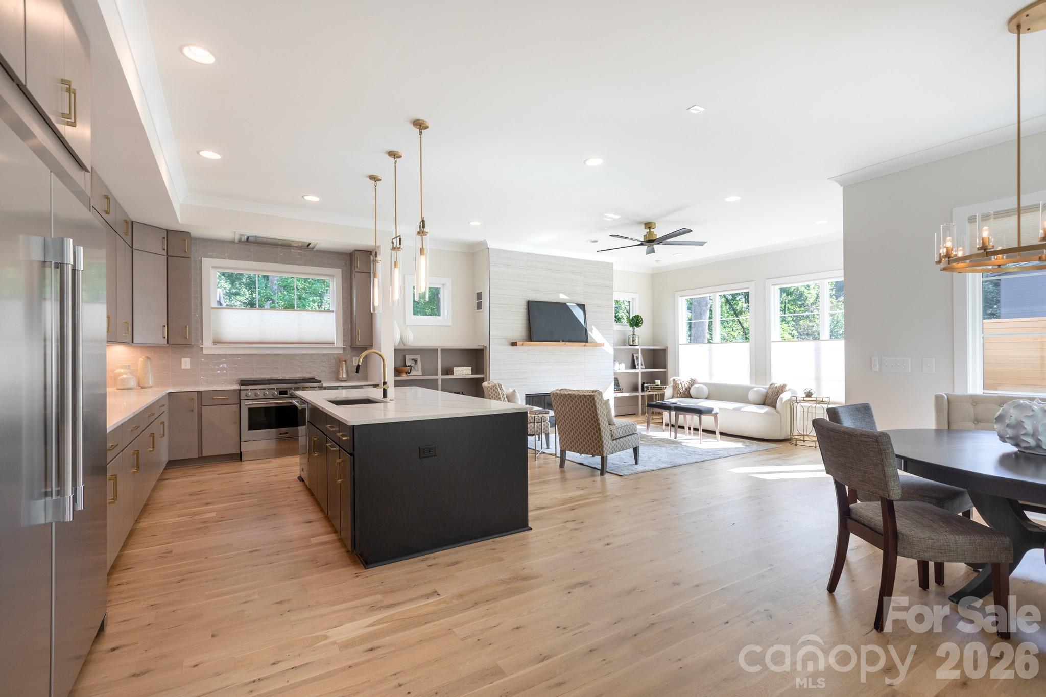 4325 Raney Way Charlotte, NC 28205 - Photo 7 of 48 Gallery Image 7
