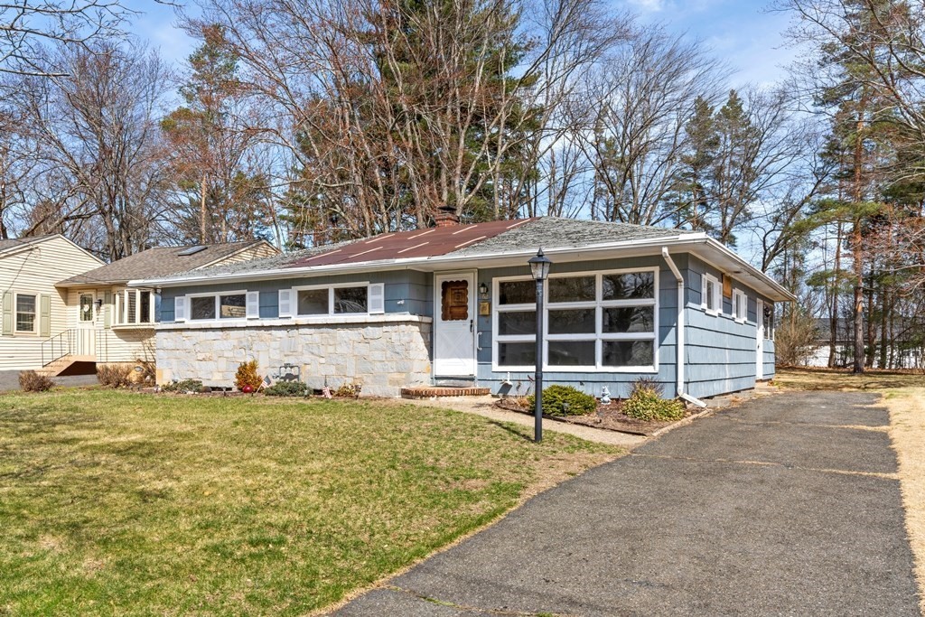 62 Brittany Road Springfield, MA 01151 - Photo 2 of 25