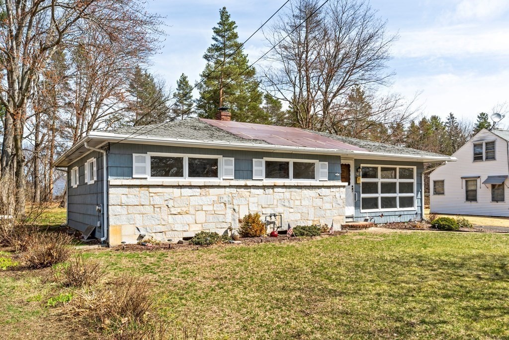 62 Brittany Road Springfield, MA 01151 - Photo 3 of 25