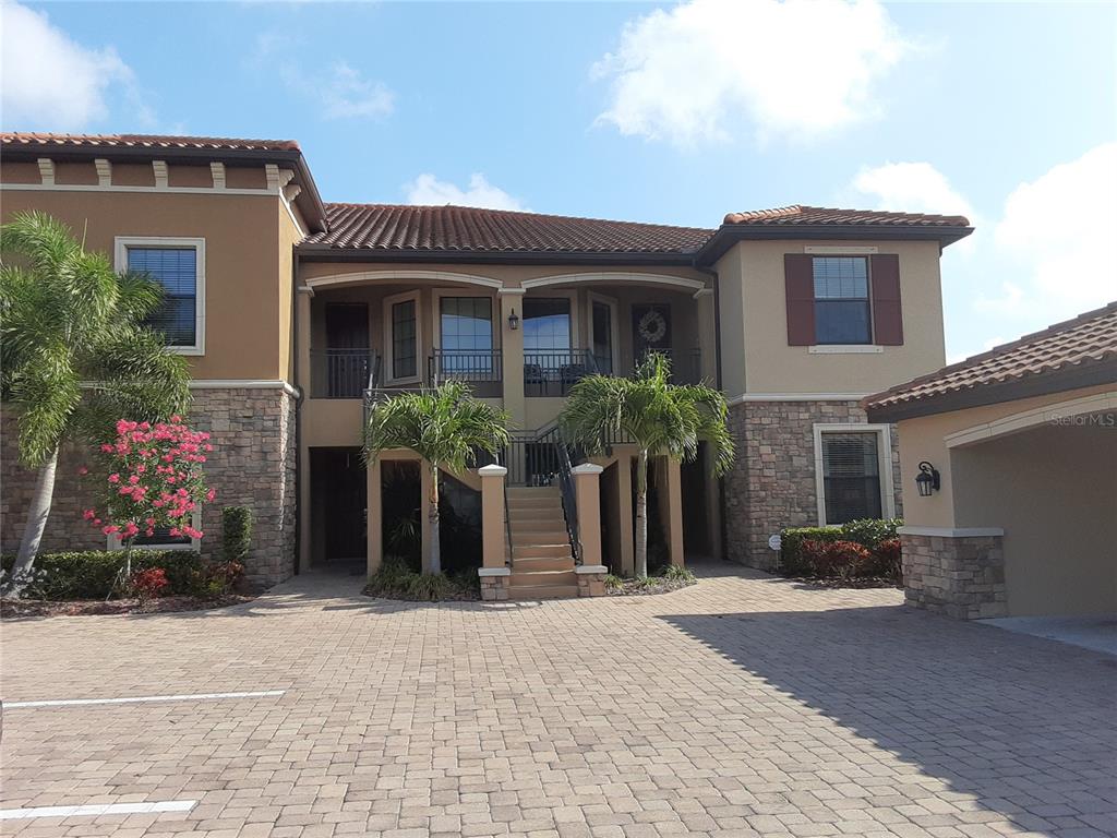 a front view of house with yard