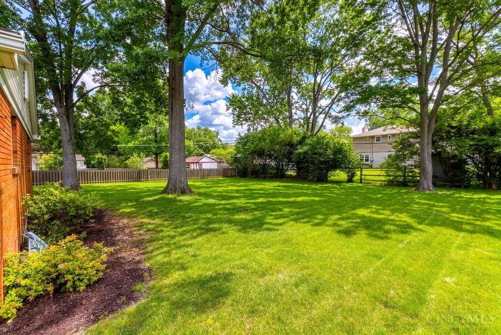 792 Asbury Road Cincinnati, OH 45255 - Photo 30 of 36