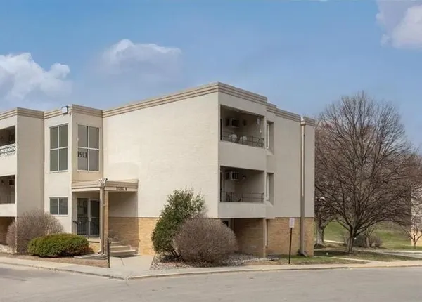 $70,000 | 1911 Viking Drive Northwest, Unit 11, Rochester, MN 55901