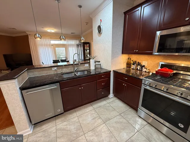 $2,500 | 266 Carson Terrace, Huntingdon Valley, PA 19006