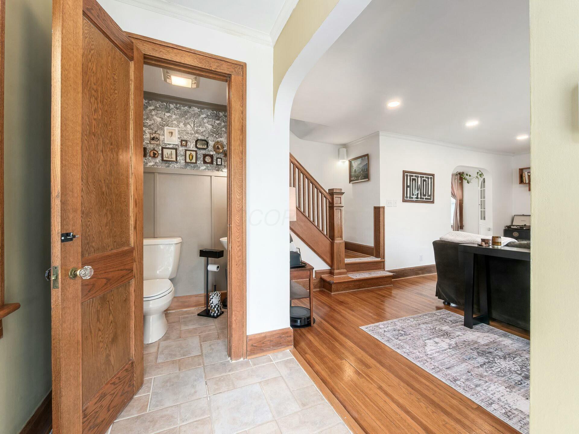 407 Northridge Road Columbus, OH 43214 - Photo 7 of 73 tempImagel5H6yE