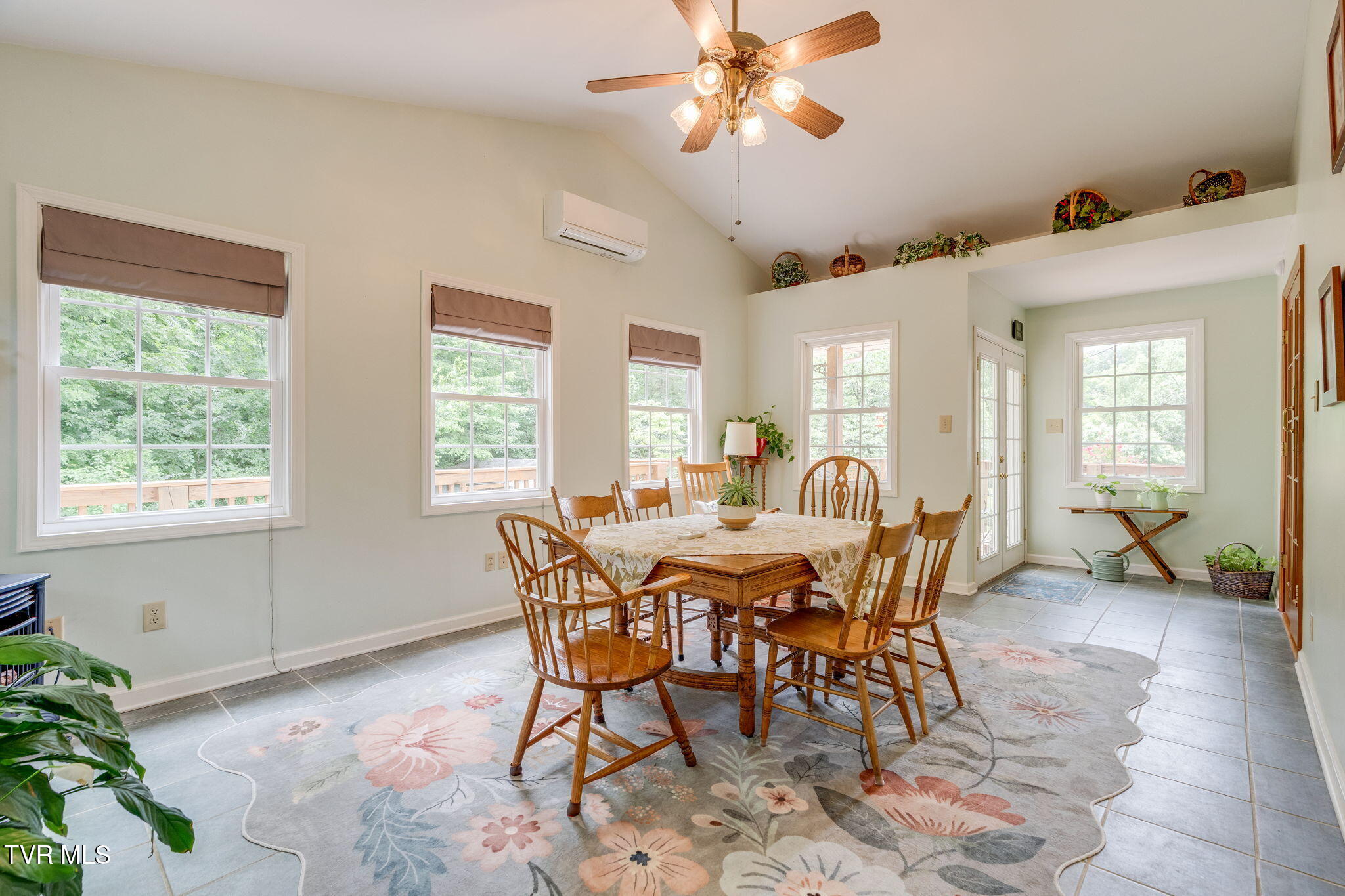 149 Liberty Church Road Kingsport, TN 37663 - Photo 16 of 53 015