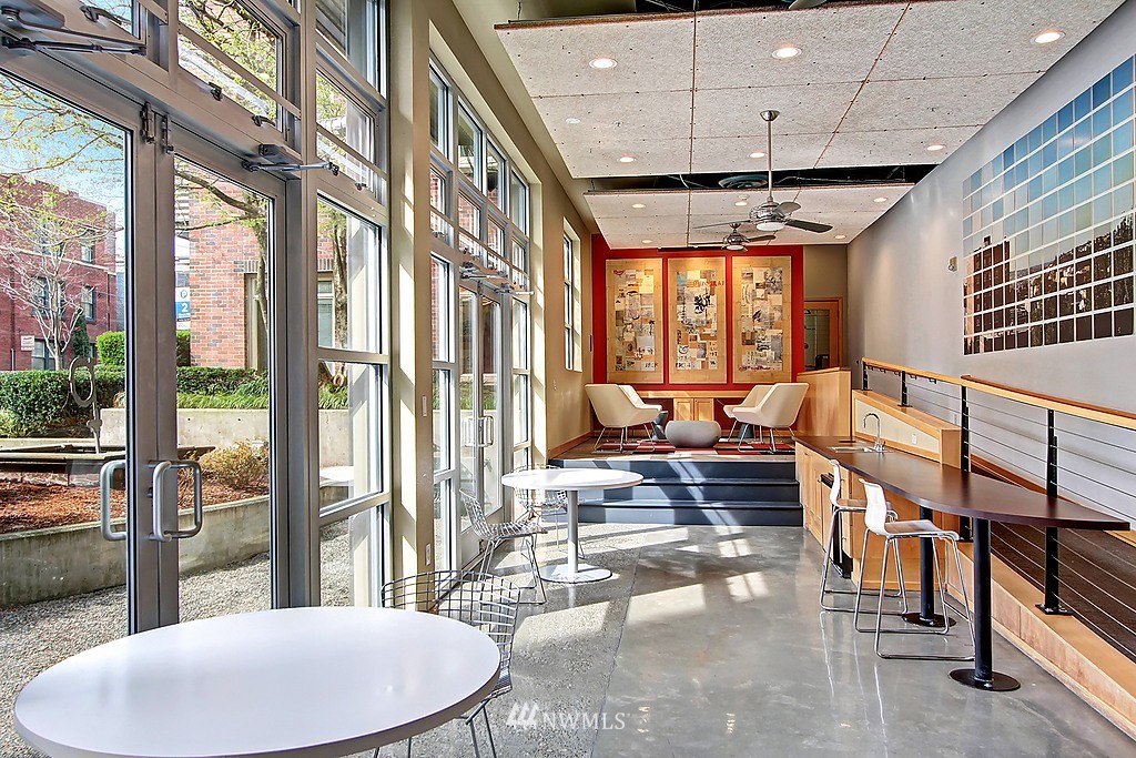 1610 Belmont Avenue, Unit 606 Seattle, WA 98122 - Photo 15 of 20