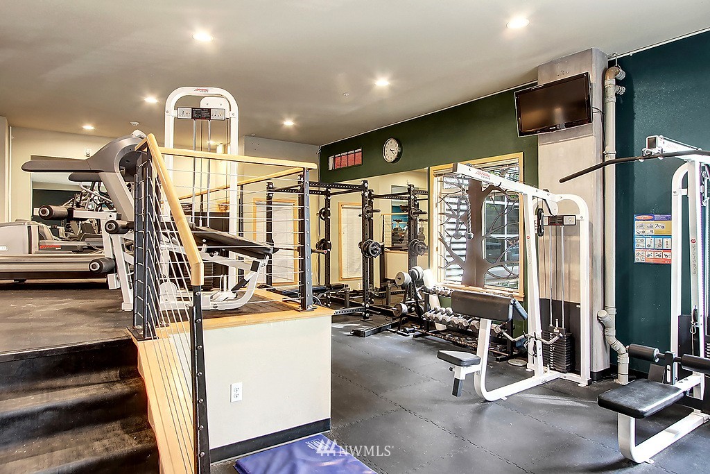 1610 Belmont Avenue, Unit 606 Seattle, WA 98122 - Photo 16 of 20