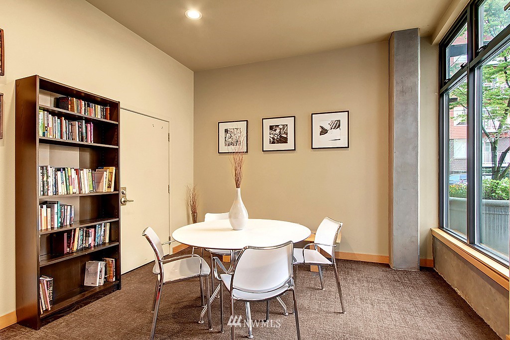 1610 Belmont Avenue, Unit 606 Seattle, WA 98122 - Photo 17 of 20