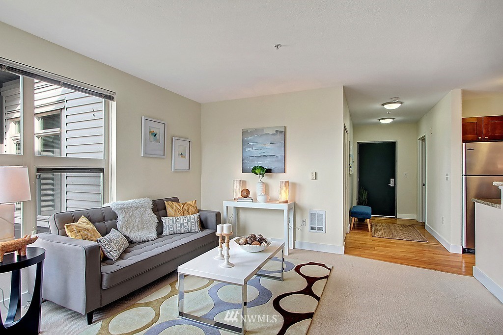 1610 Belmont Avenue, Unit 606 Seattle, WA 98122 - Photo 3 of 20