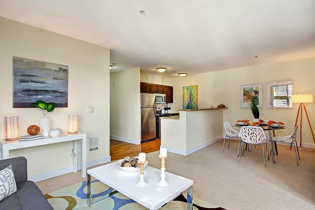 1610 Belmont Avenue, Unit 606 Seattle, WA 98122 - Photo 4 of 20