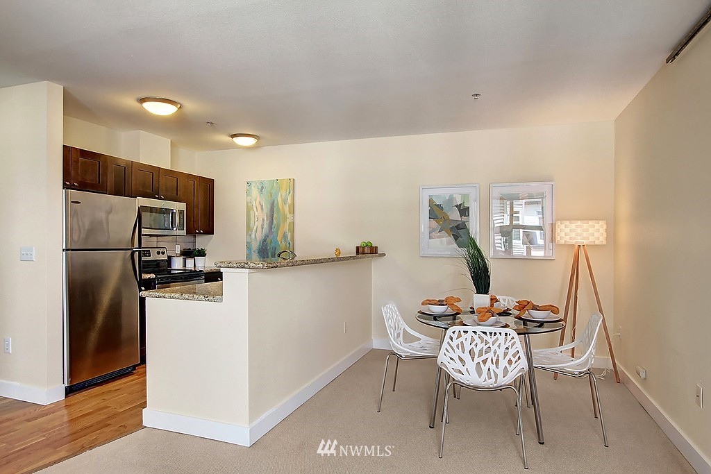 1610 Belmont Avenue, Unit 606 Seattle, WA 98122 - Photo 10 of 20