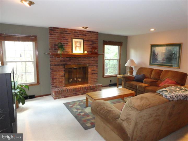 935 Roeloffs Road Yardley, PA 19067 - Photo 3 of 13 Gallery Image 3