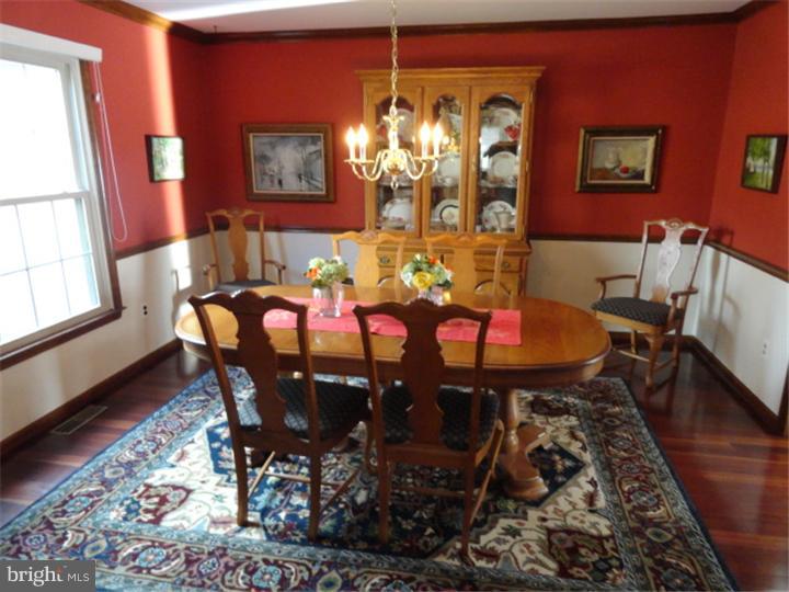 935 Roeloffs Road Yardley, PA 19067 - Photo 5 of 13 Gallery Image 5