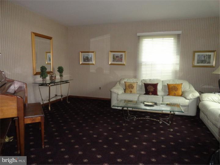 935 Roeloffs Road Yardley, PA 19067 - Photo 6 of 13 Gallery Image 6