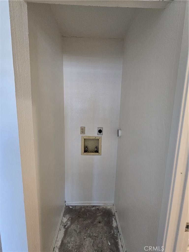 783 Grayling Costa Mesa, CA 92626 - Photo 8 of 25 a view of utility room