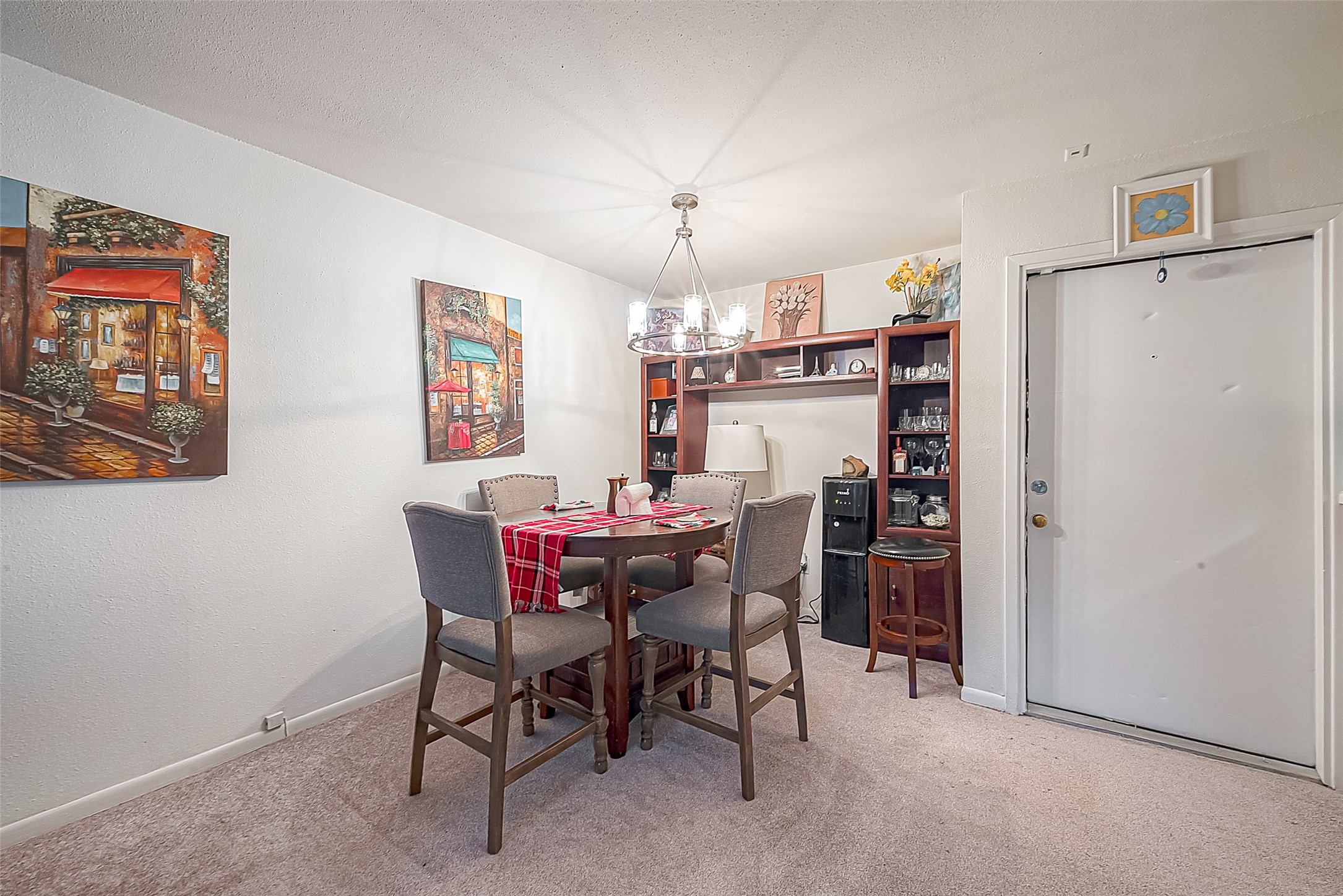 3075 Walnut Bend Lane, Unit 28 Houston, TX 77042 - Photo 5 of 19 a view of a dining room with furniture