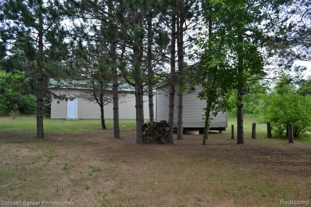 3754 Barnes Lake Road Columbiaville, MI 48421 - Photo 10 of 35 009.jpg