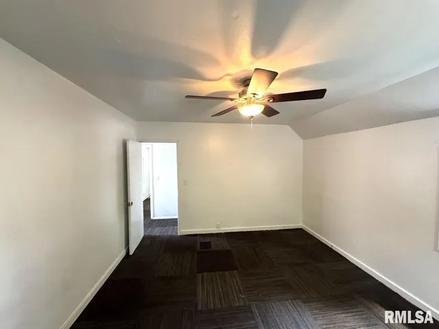 $60,000 | 410 East Thrush Avenue, Peoria, IL 61603