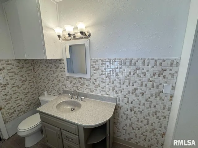 $60,000 | 410 East Thrush Avenue, Peoria, IL 61603