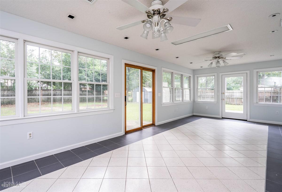 1302 Leverette Road Warner Robins, GA 31088 - Photo 14 of 33 26-DSC03650