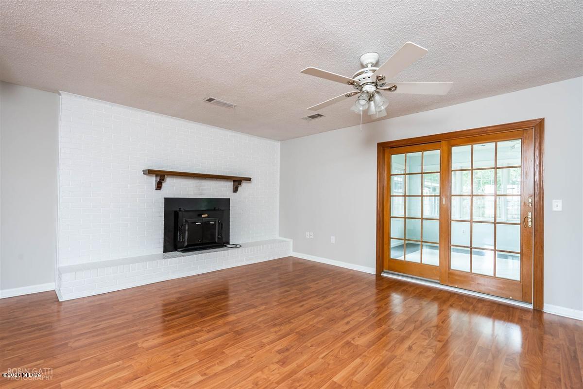 1302 Leverette Road Warner Robins, GA 31088 - Photo 17 of 33 22-DSC03641