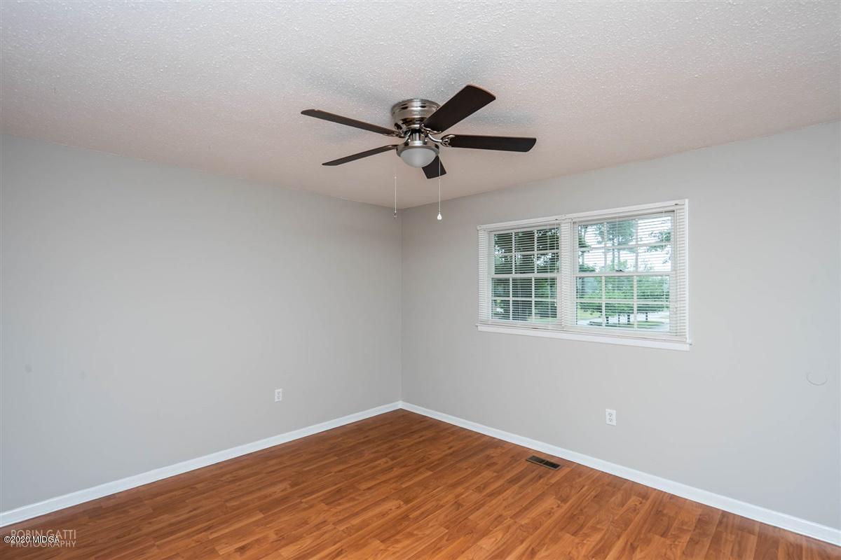 1302 Leverette Road Warner Robins, GA 31088 - Photo 22 of 33 01-DSC03601