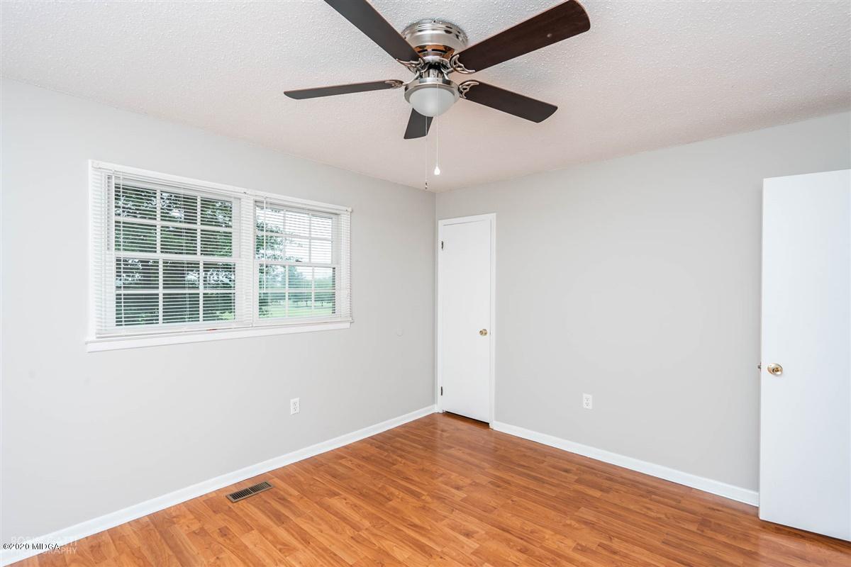 1302 Leverette Road Warner Robins, GA 31088 - Photo 23 of 33 02-DSC03602