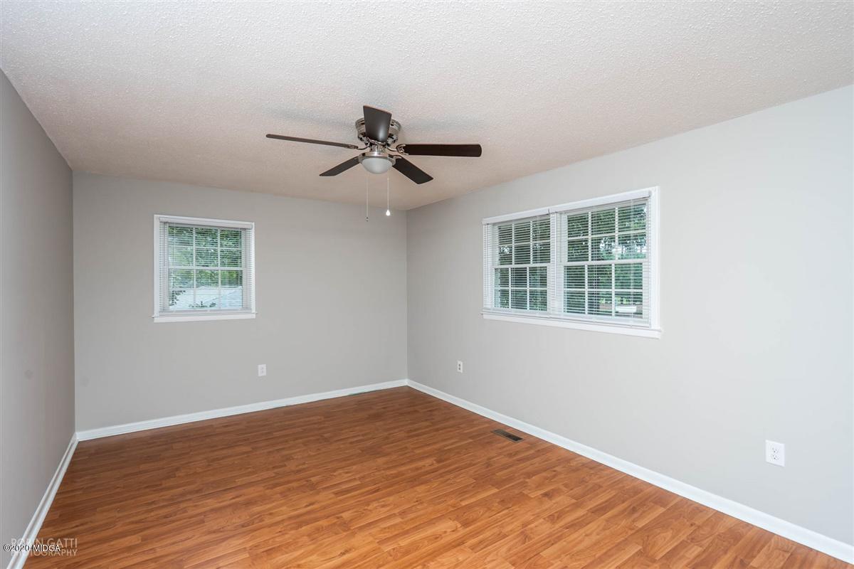 1302 Leverette Road Warner Robins, GA 31088 - Photo 27 of 33 06-DSC03607