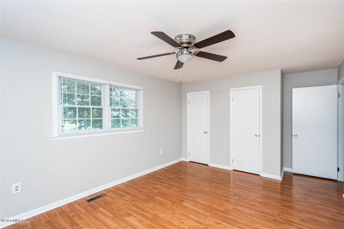 1302 Leverette Road Warner Robins, GA 31088 - Photo 28 of 33 07-DSC03608