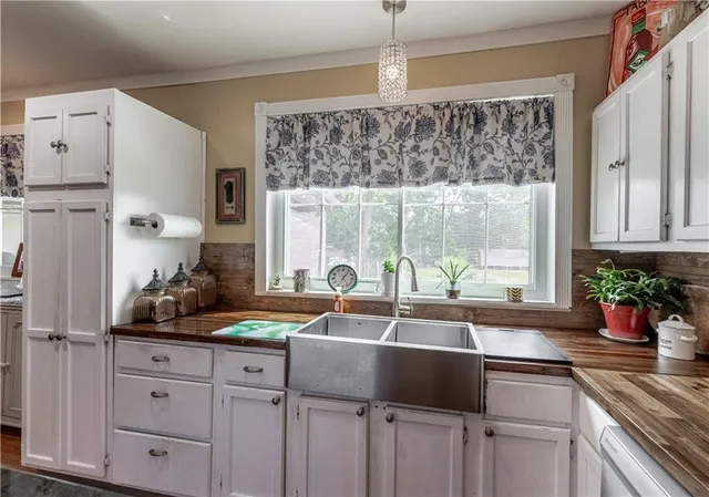 $294,000 | 110 Twin Bridges Road, Alexandria, LA 71303