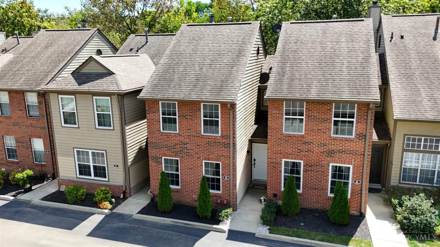 10555 Montgomery Road, Unit 49 Montgomery, OH 45242 - Photo 2 of 52