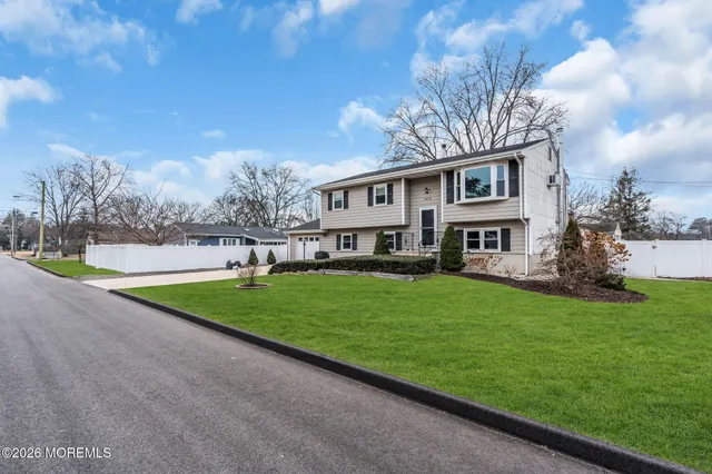 $3,500 | 613 Champlain Street, Toms River, NJ 08757