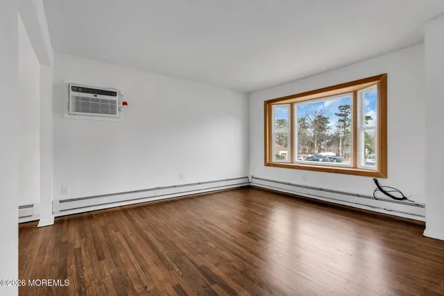 $3,500 | 613 Champlain Street, Toms River, NJ 08757