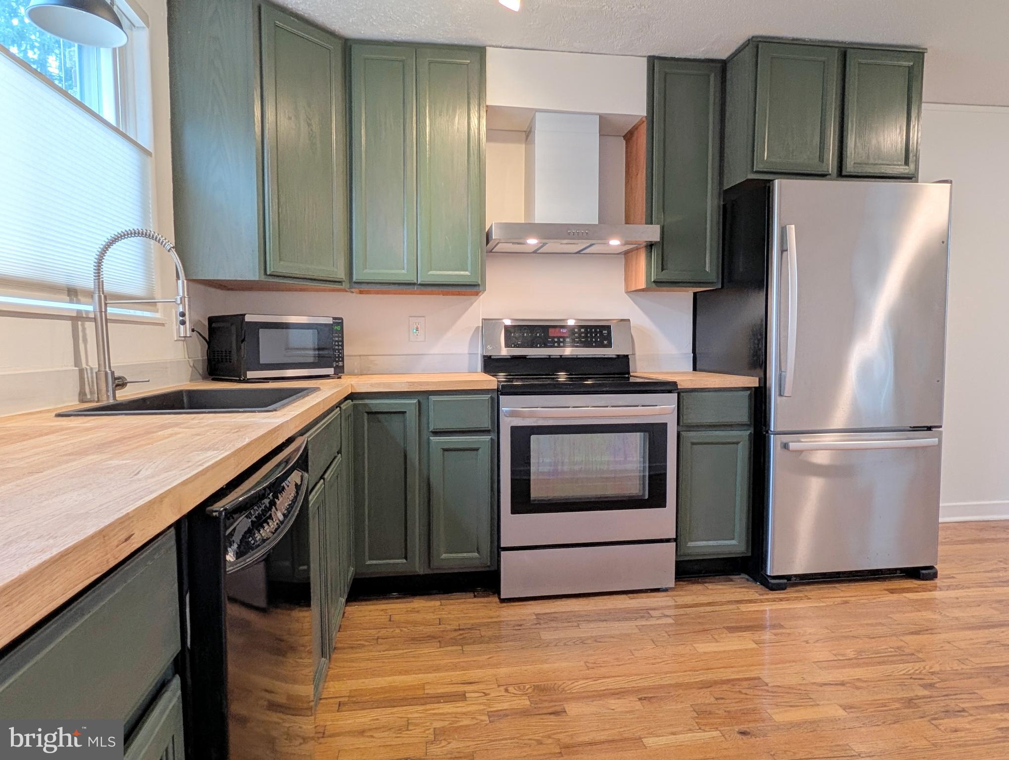 18 A Ridge Road Greenbelt, MD 20770 - Photo 6 of 12 Gallery Image 6