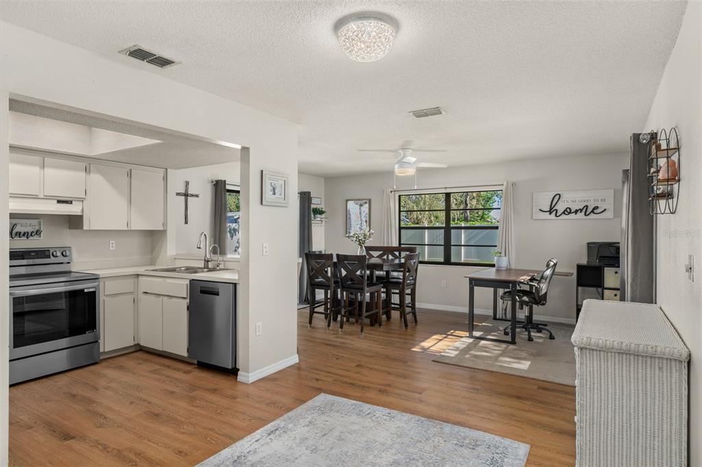 5525 Applegate Drive Spring Hill, FL 34606 - Photo 7 of 24