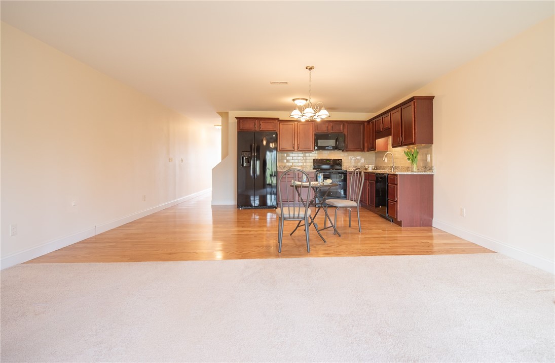 7 Gray Coach Lane, Unit 711 Cranston, RI 02921 - Photo 11 of 28