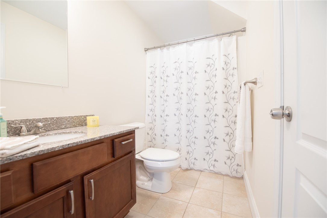 7 Gray Coach Lane, Unit 711 Cranston, RI 02921 - Photo 17 of 28