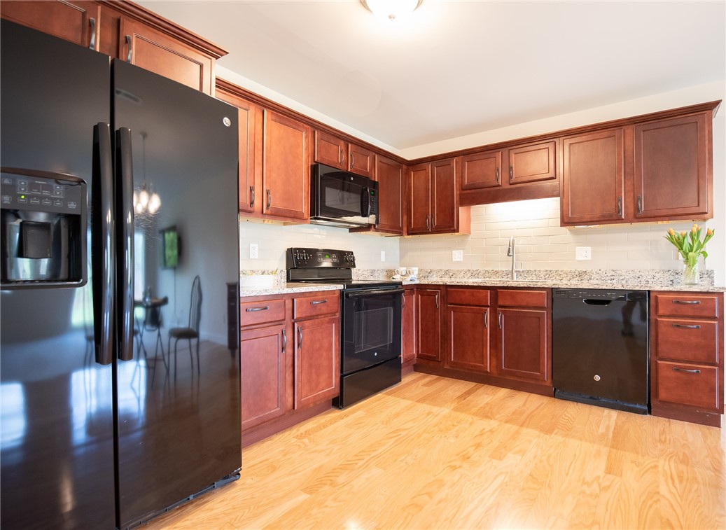 7 Gray Coach Lane, Unit 711 Cranston, RI 02921 - Photo 8 of 28