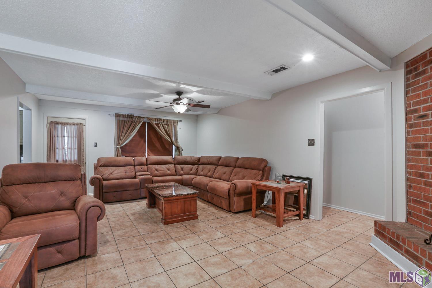 13629 Rampart Court Baton Rouge, LA 70810 - Photo 3 of 17 Gallery Image 3