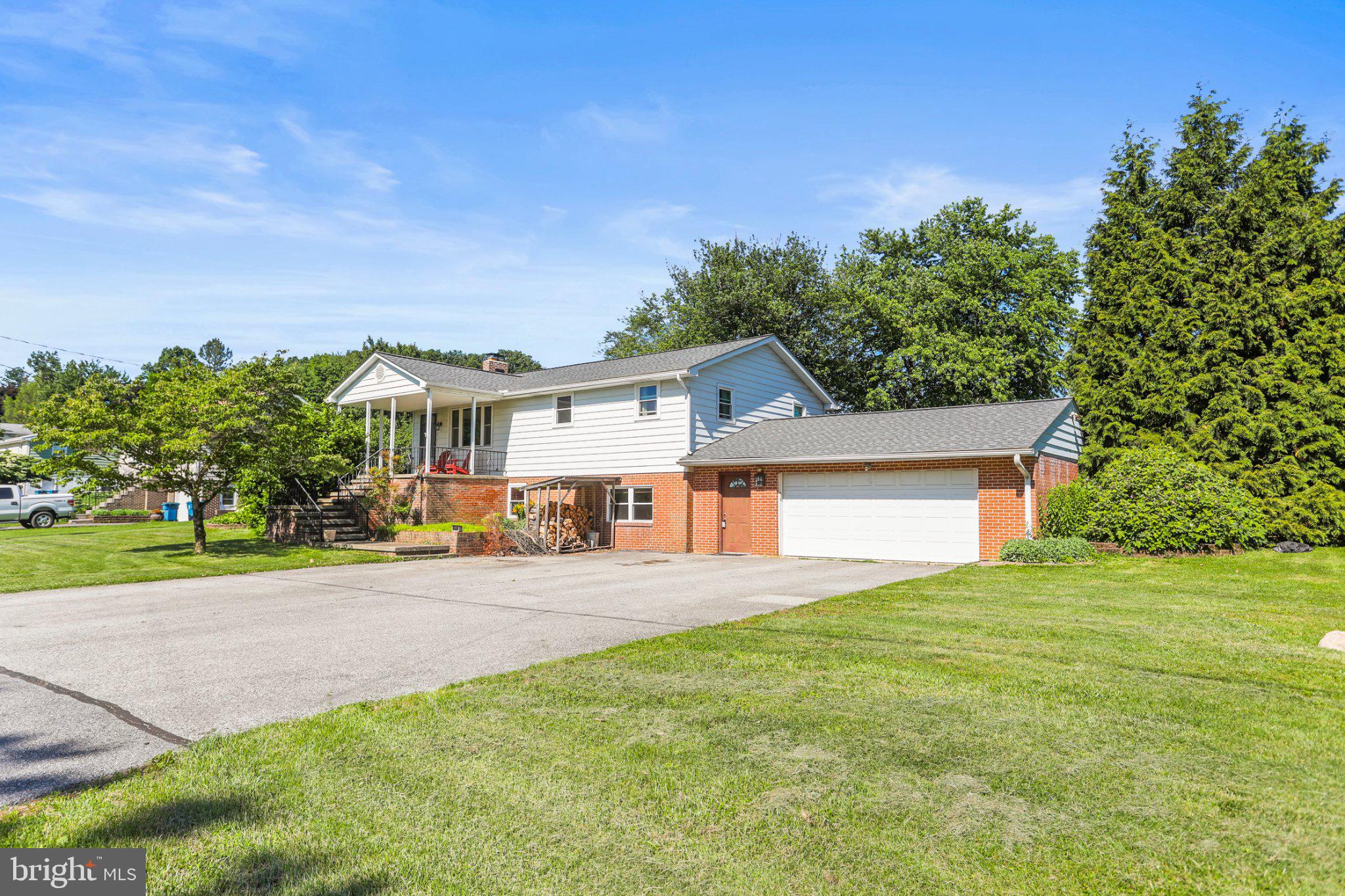 1734 Cemetery Road York, PA 17408 - Photo 2 of 52 Charming home with spacious yard.