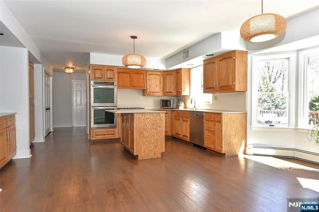 10 Knollwood Road Upper Saddle River, NJ 07458 - Photo 13 of 38