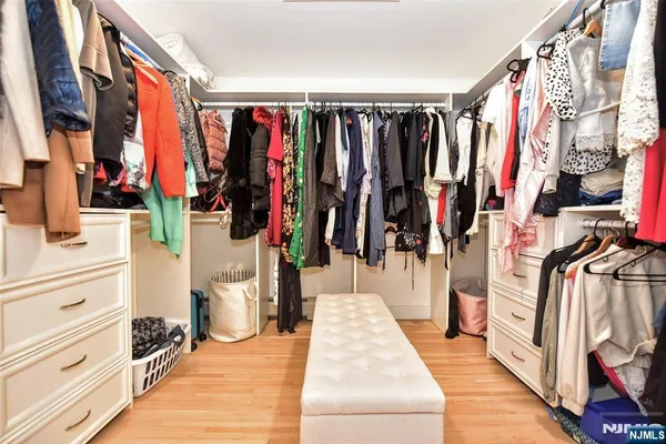 $1,585,000 | 10 Knollwood Road, Upper Saddle River, NJ 07458