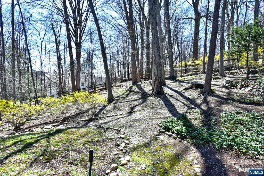 10 Knollwood Road Upper Saddle River, NJ 07458 - Photo 35 of 38